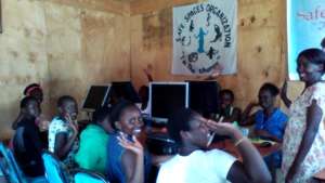 girls in computer class