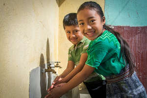 Students wash their hands in Panimaquip