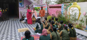 EFFECTIVE VOLUNTEERS ROLE IN  COMMUNITY SERVICES .