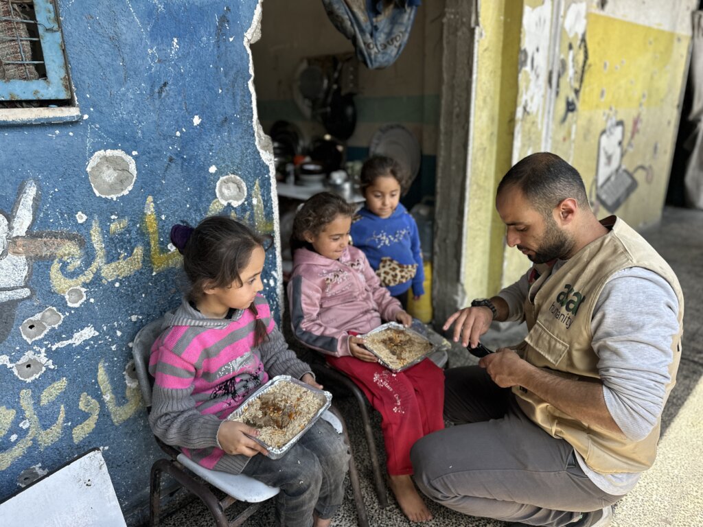 Provide Urgent Humanitarian Aid for Palestine