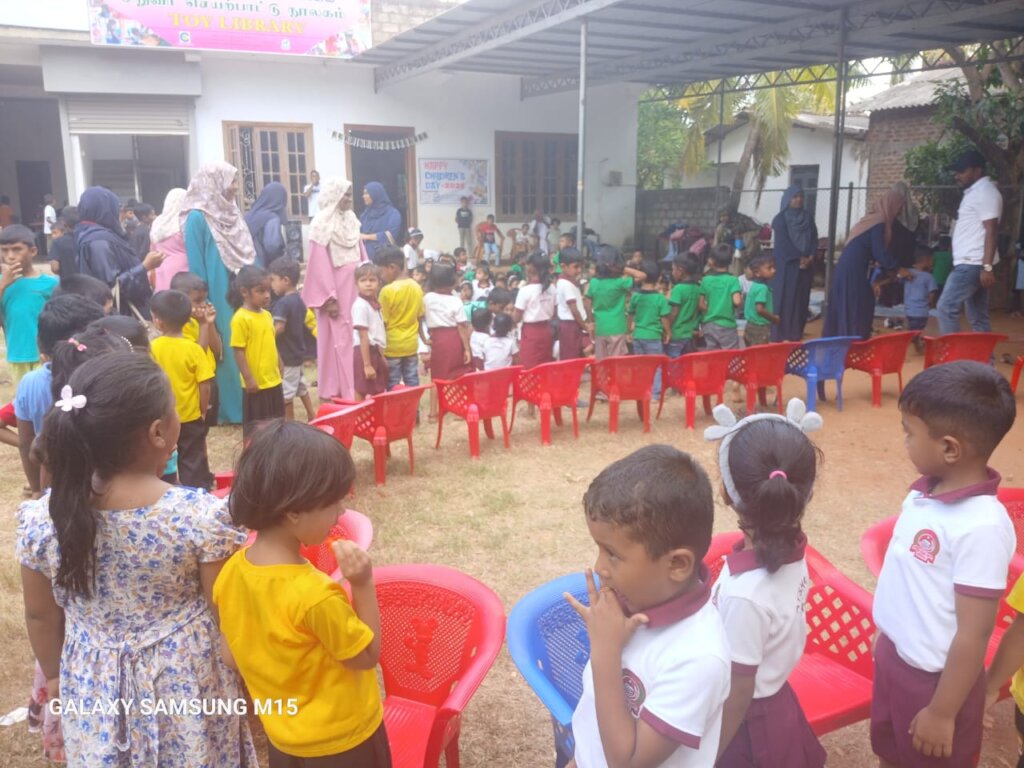 Children Play With TOYS
