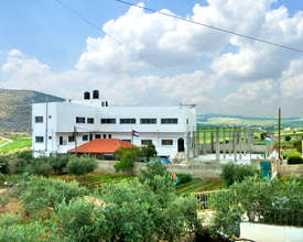 Kindergarten in Al Aqaba keeps village standing