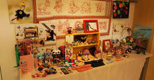 Handicrafts made by evacuees.
