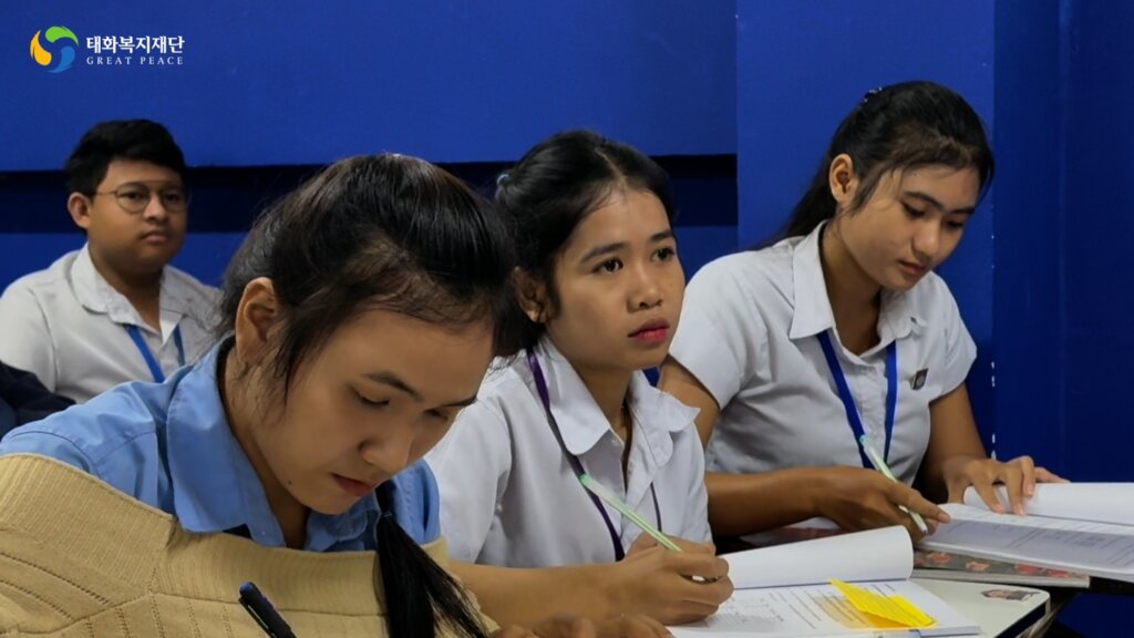 "I want become a female leader in Cambodia!"