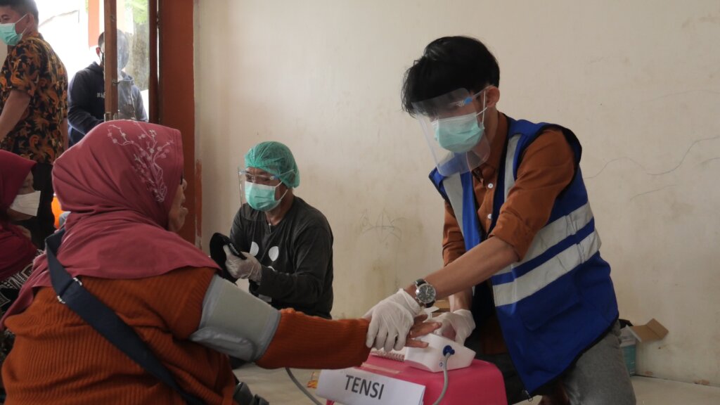 Healthcare for Sumatra Flood Survivors
