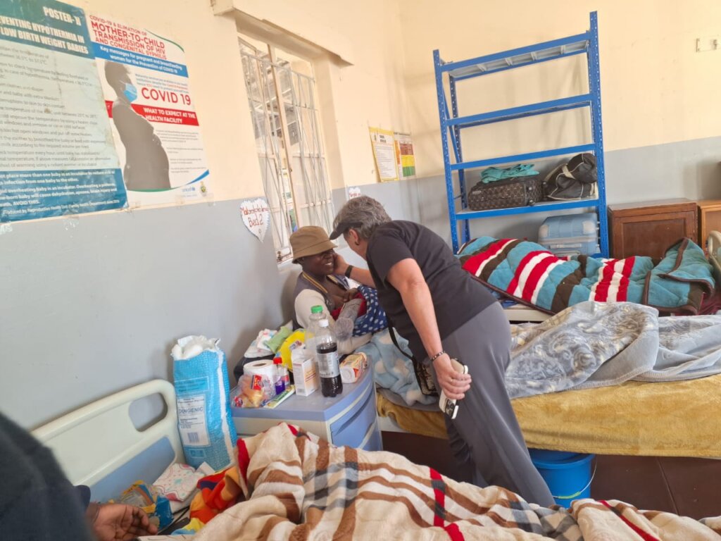 Tour of the ward on a cold morning, no heating