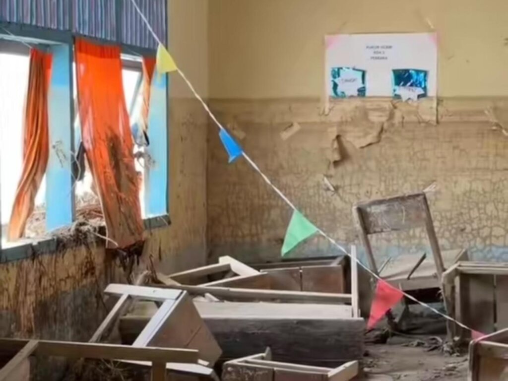 Restore School and Learning for Flood-Hit Children