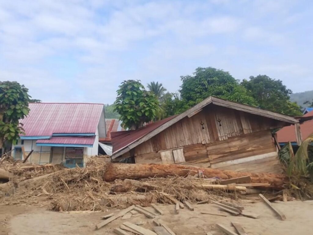 Restore School and Learning for Flood-Hit Children