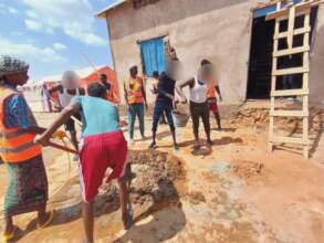 Former members of armed groups helping the project
