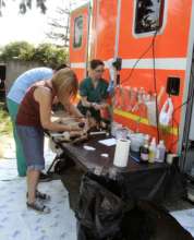clipping and prep with Vicki, David and Ruth