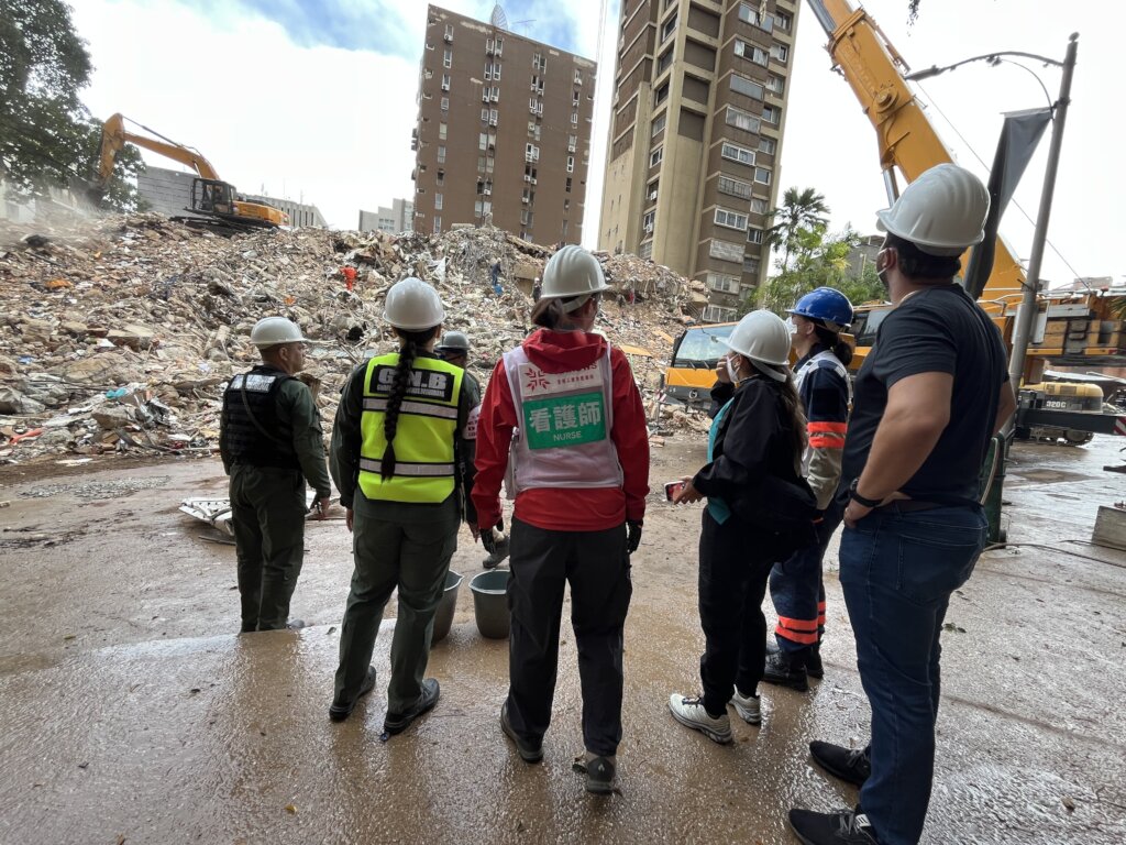 Venezuela: Deliver Emergency Relief on the Ground