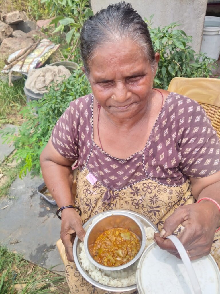 Urgent Daily Hot Meals for 40 Destitute-elderly