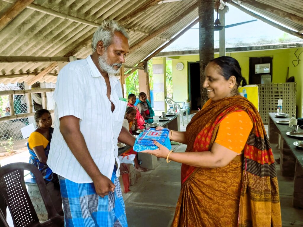 Urgent Daily Hot Meals for 40 Destitute-elderly