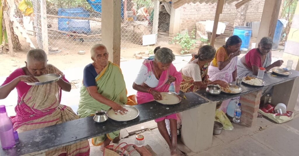 Urgent Daily Hot Meals for 40 Destitute-elderly