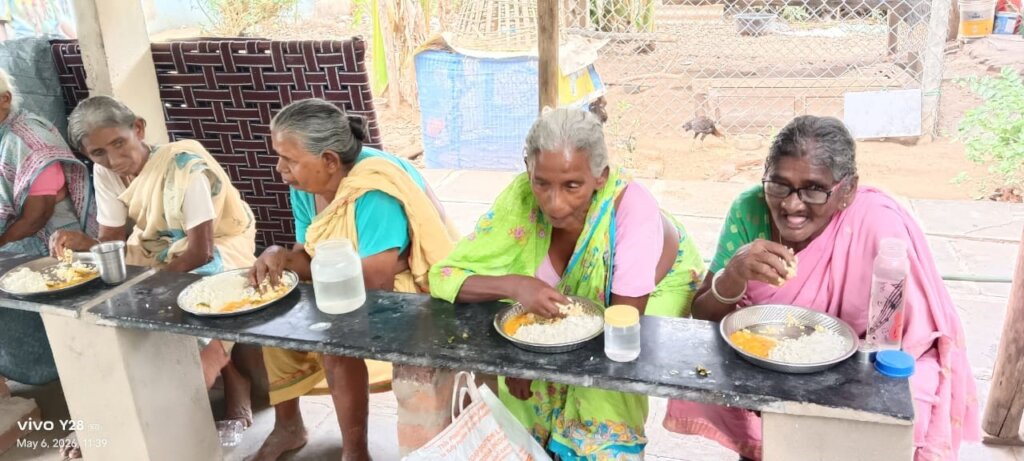 Urgent Daily Hot Meals for 40 Destitute-elderly