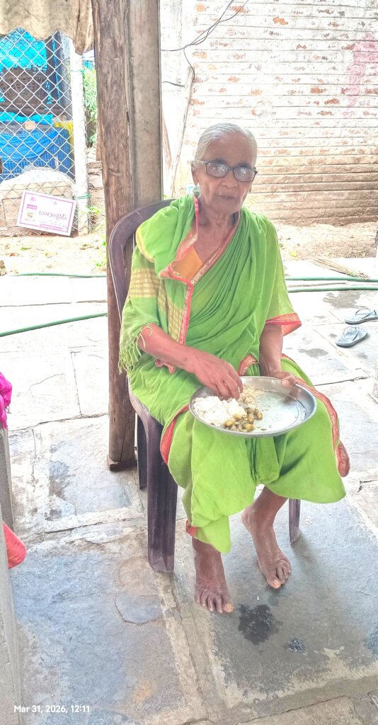 Urgent Daily Hot Meals for 40 Destitute-elderly