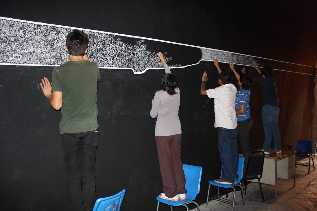 Help Mexican Youths Fight Violence Through Art