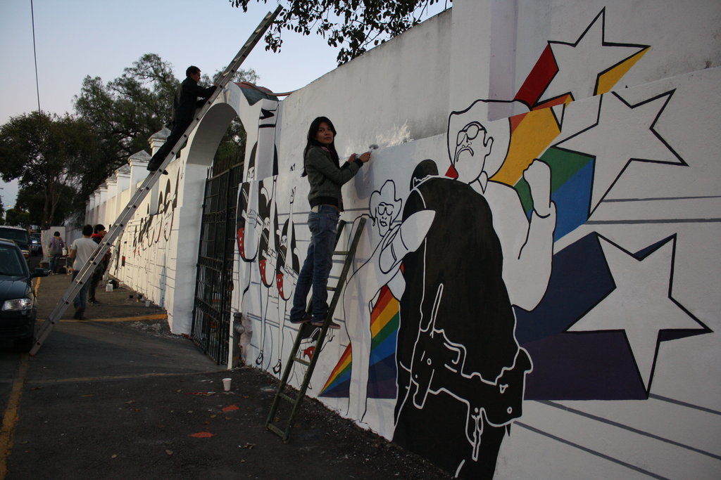 Help Mexican Youths Fight Violence Through Art