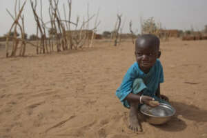 A child with urgent nutritional food support