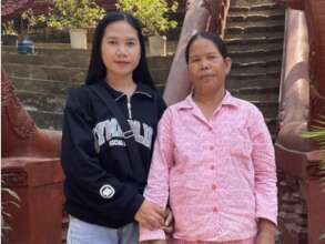 1. Srey Phim with her mom in 2023