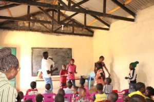 Informal School Kids singing and dancing