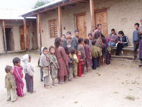 Children lined up for de-worming
