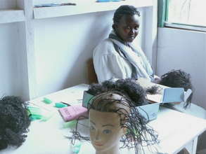 hair styling trainee
