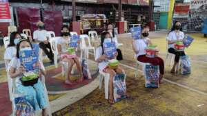 Partner 2KK distributes our books with distancing