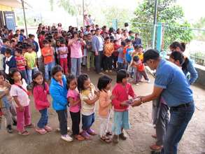 National Artist BenCab at a Baguio public school