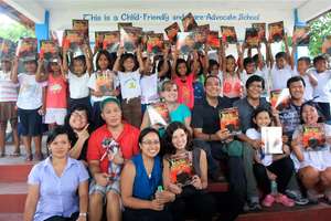 GlobalGiving away our books in San Antonio