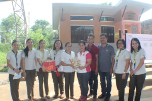 Teachers accept 40 copies of Sino Si Juan.