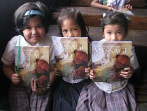 Books to Krus na Ligas Elementary School