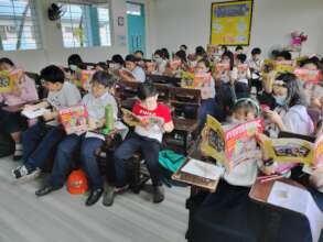 Young journalists learning fake news from fact