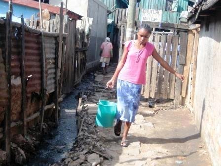 Educate 5 street mothers in Madagascar