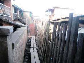 The state of the streets in the slum of Ankasina