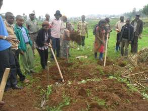 Participants at the demonstration garden