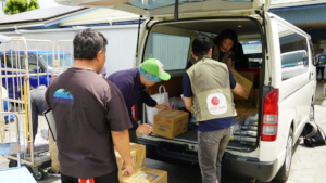 Emergency response team delivers relief supplies