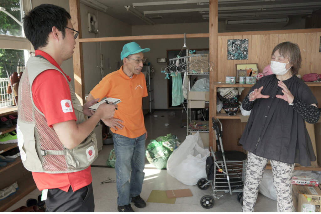 Facility staff describing the situation