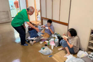 some evacuees stay in the hallways