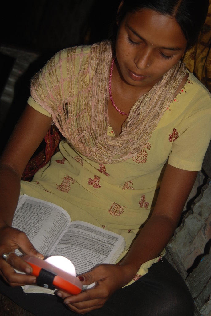 Solar Lamps for 2600 Students in Sundarbans, India