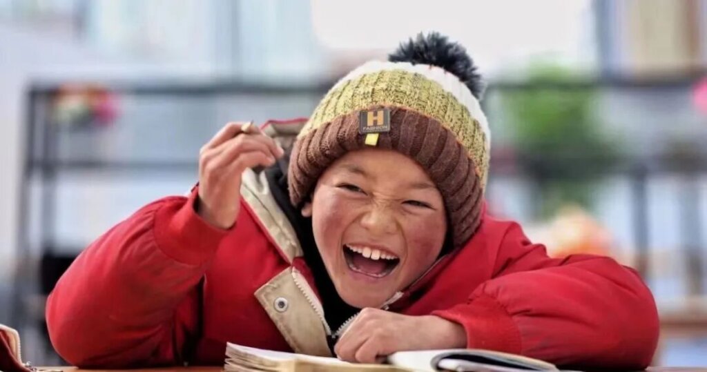 Give a Dictionary to a Child in the Countryside