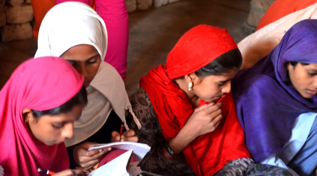 HELP EDUCATE 750 GIRLS IN RURAL INDIA