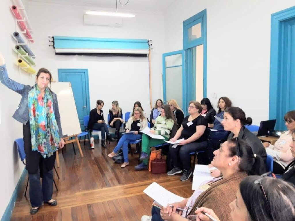 Help 300 Women 40+ Return to Work in Argentina