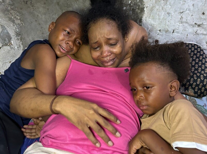 A DIGNIFIED HOME AND SUPPORT  FOR JHOANAS FAMILY