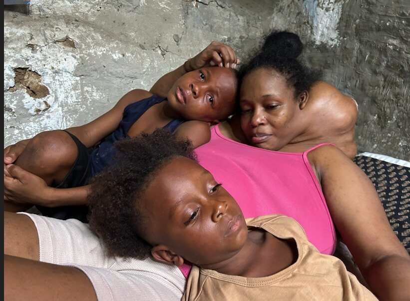 A DIGNIFIED HOME AND SUPPORT  FOR JHOANAS FAMILY