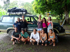 Volunteers arriving at the Rio Oro site