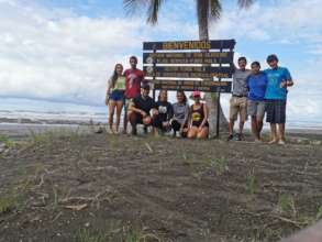 Volunteers at the Punta Mala Project