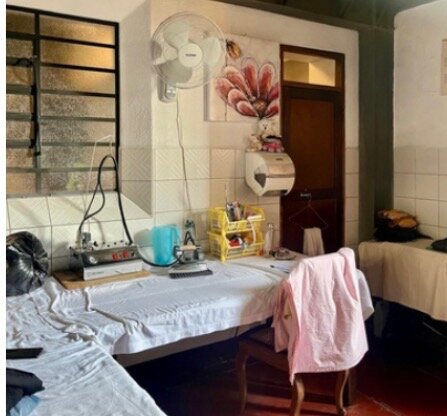 Outdated ironing center