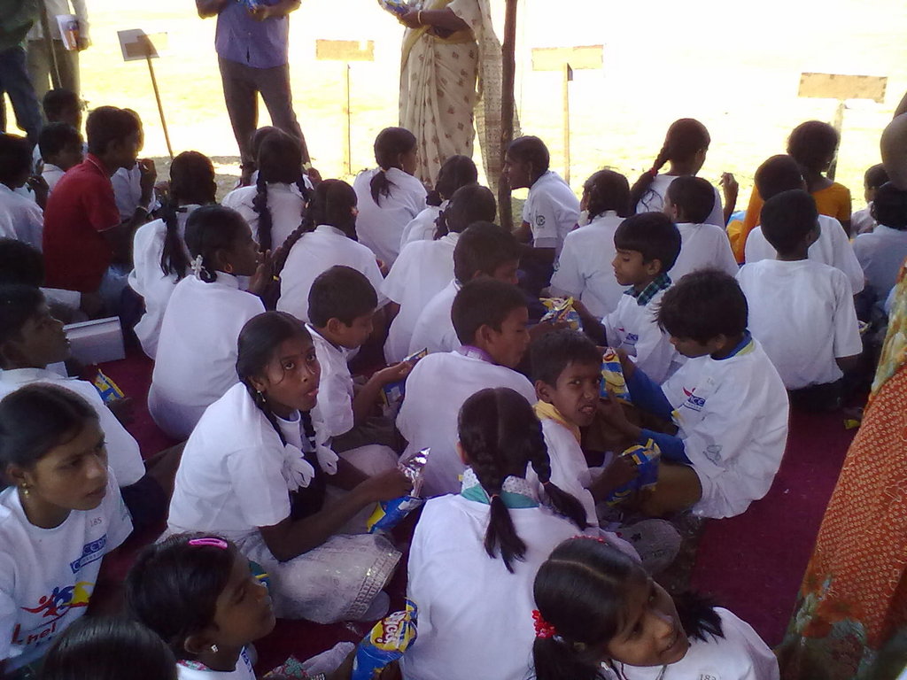 Give hope to 100 vulnerable children in India