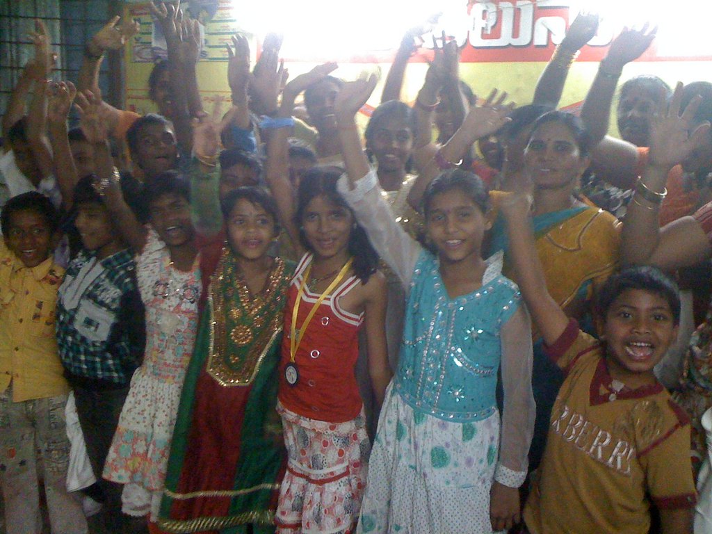 Give hope to 100 vulnerable children in India